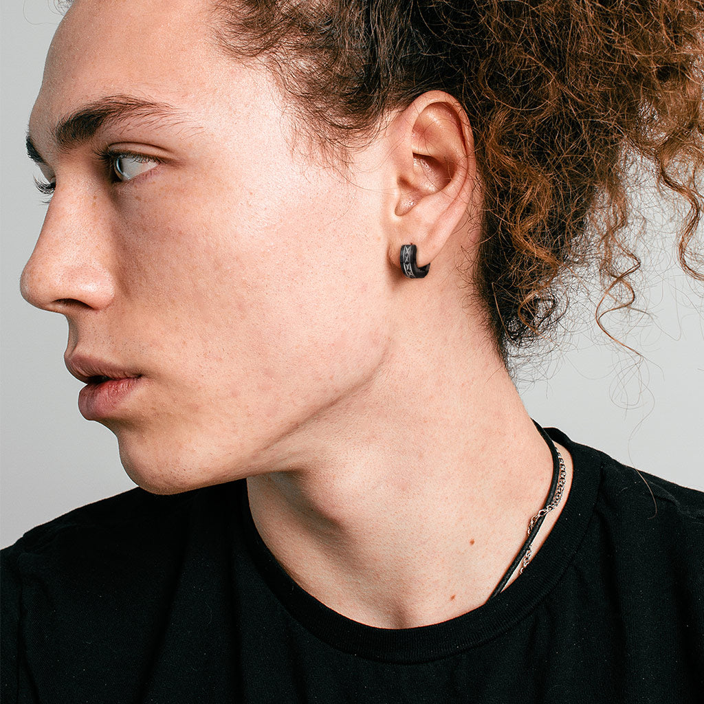 Black 316L Surgical Stainless Steel Wide Hinged Hoop Earrings – Dia-Cut Grooved Centre Design (Pair) - Pic&Mix The Body Jewellery Shop